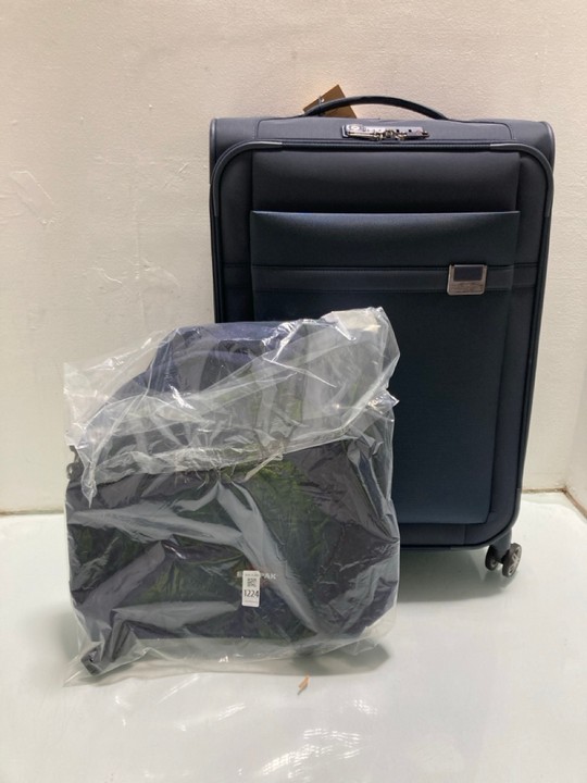 Lot 1224  
            Marchington SR15 - Parcel Delivery Only 

                
SAMSONITE SOFT SHELL SPINNER SUITCASE IN DARK BLUE TO INCLUDE EASTPAK BACKPACK IN...