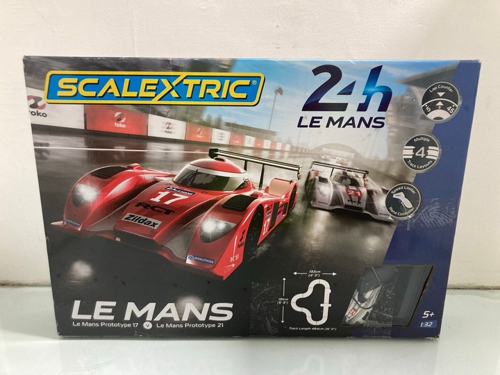Lot 1231  
            Marchington SR15 - Parcel Delivery Only 

                
SCALEXTRIC 24HR LE MANS SET: LOCATION - BR13