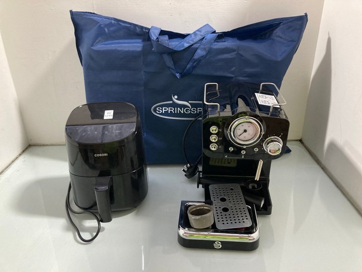 Lot 1248  
            Marchington SR15 - Parcel Delivery Only 

                
3 X ASSORTED ITEMS TO INCLUDE SWAN COFFEE MACHINE IN BLACK MODEL: SK22110BN: LOCA...