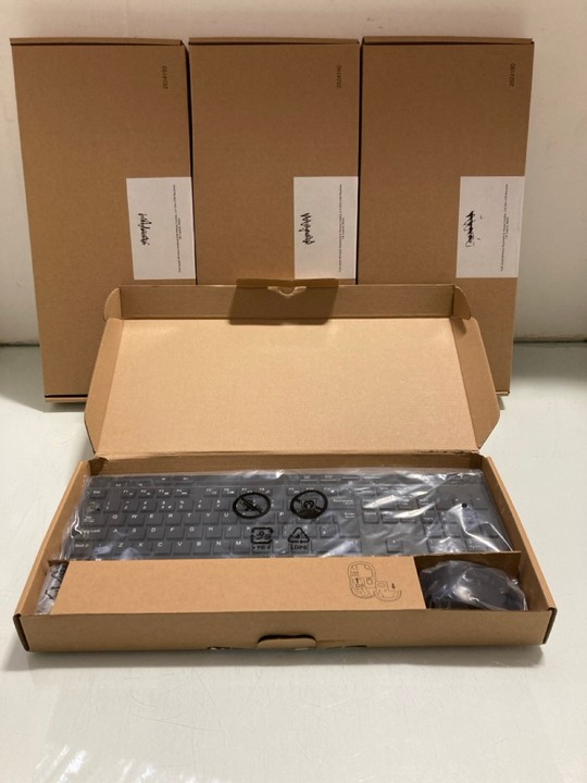 Lot 1272  
            Marchington SR15 - Parcel Delivery Only 

                
4 X FULL SIZED WIRELESS KEYBOARD & MOUSE COMBO: LOCATION - BR15
