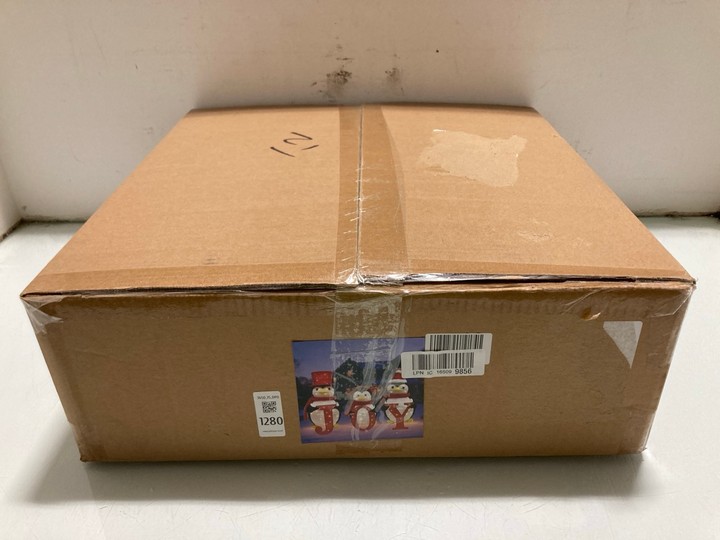Lot 1280  
            Marchington SR15 - Parcel Delivery Only 

                
HOYECHI 3.2FT CHRISTMAS PENGUIN DECORATION: LOCATION - BR16