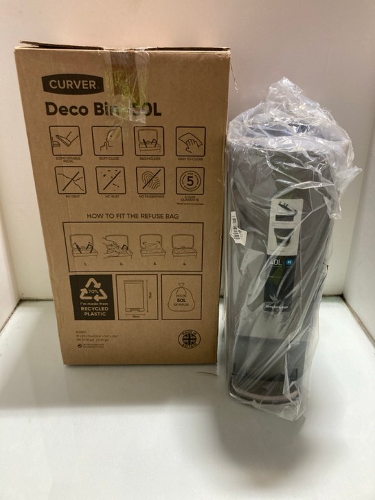 Lot 1283  
            Marchington SR15 - Parcel Delivery Only 

                
CURVER DECO BIN 50L TO INCLUDE SIMPLE HUMAN BIN IN GREY: LOCATION - BR16