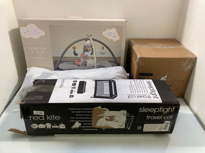 Lot 1299  
            Marchington SR15 - Parcel Delivery Only 

                
4 X ASSORTED BABY TODDLER ITEMS TO INCLUDE RED KITE SLEEPTIGHT TRAVEL COT: LOCATI...