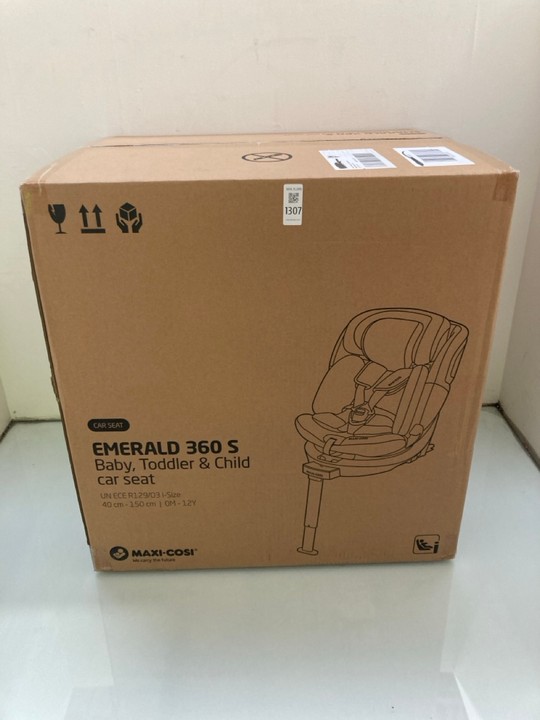 Lot 1307  
            Marchington SR15 - Parcel Delivery Only 

                
MAXI COSI EMERALD 360 S BABY - TODDLER & CHILD CAR SEAT IN TONAL BLACK ORIGINAL R...