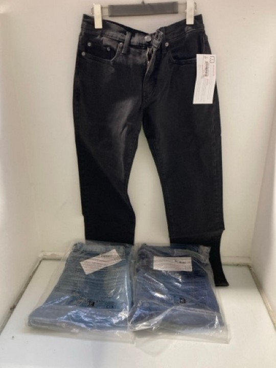Lot 1376  
            Marchington SR15 - Parcel Delivery Only 

                
3 X ASSORTED DENIM JEANS TO INCLUDE PAIR OF DENIM JEANS IN BLUE - UK SIZE 33W: LO...