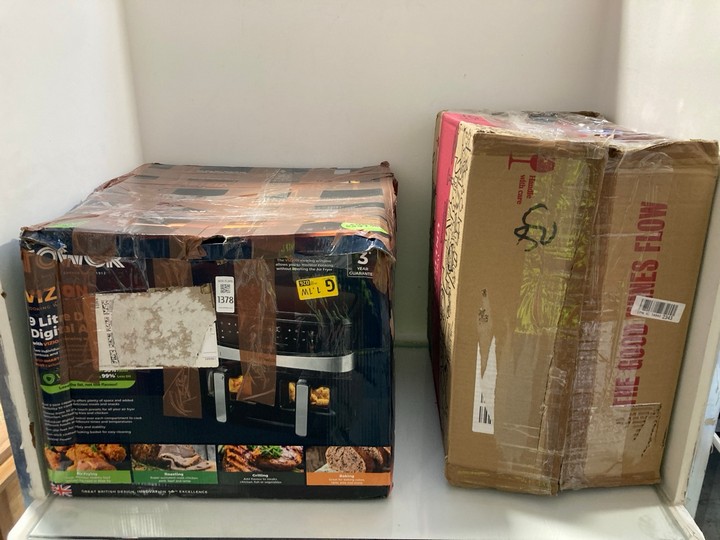 Lot 1378  
            Marchington SR15 - Parcel Delivery Only 

                
DELONGHI MAGNIFICA COFFEE MACHINE TO INCLUDE TOWER VIZION 9 LITRE DIGITAL AIR FRY...