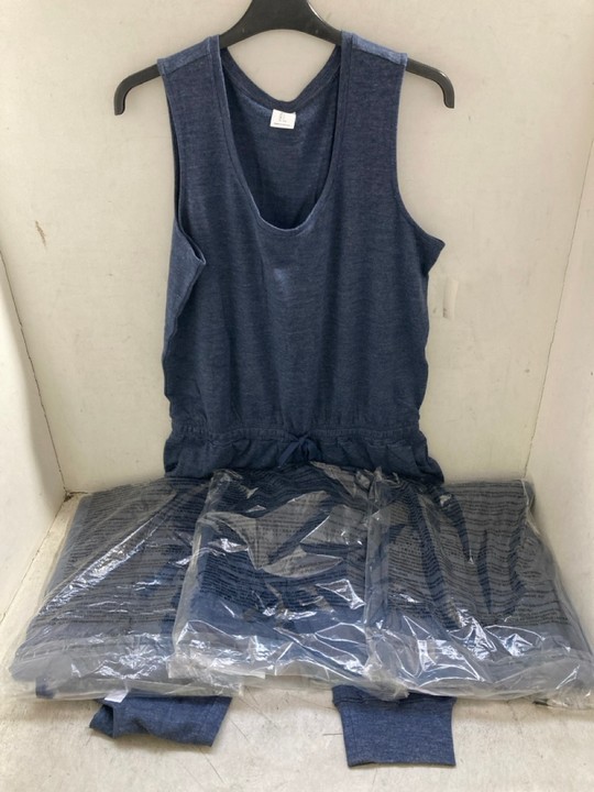 Lot 1418  
            Marchington SR15 - Parcel Delivery Only 

                
4 X SLEEVELESS LOUNGE JUMPSUITS IN NAVY - UK XS/M/L: LOCATION - AR6