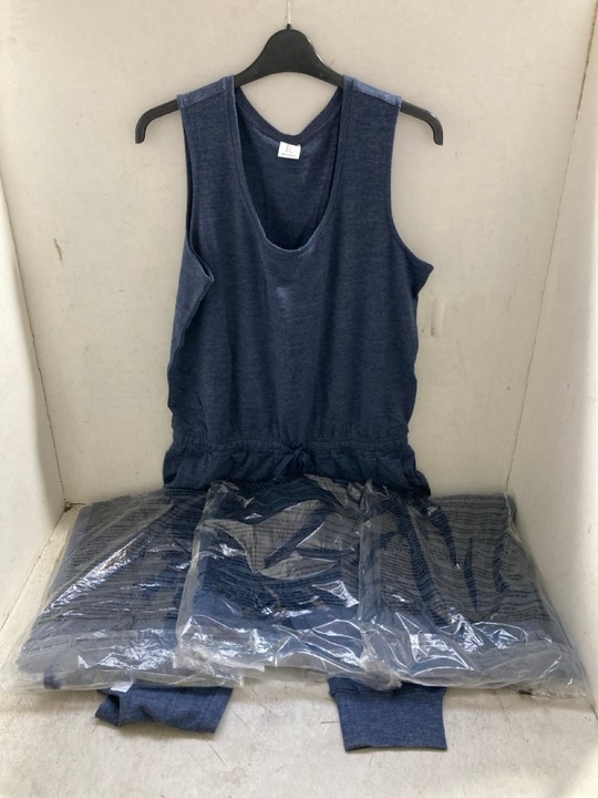 Lot 1421  
            Marchington SR15 - Parcel Delivery Only 

                
4 X SLEEVELESS LOUNGE JUMPSUITS IN NAVY - UK XS/M: LOCATION - AR6