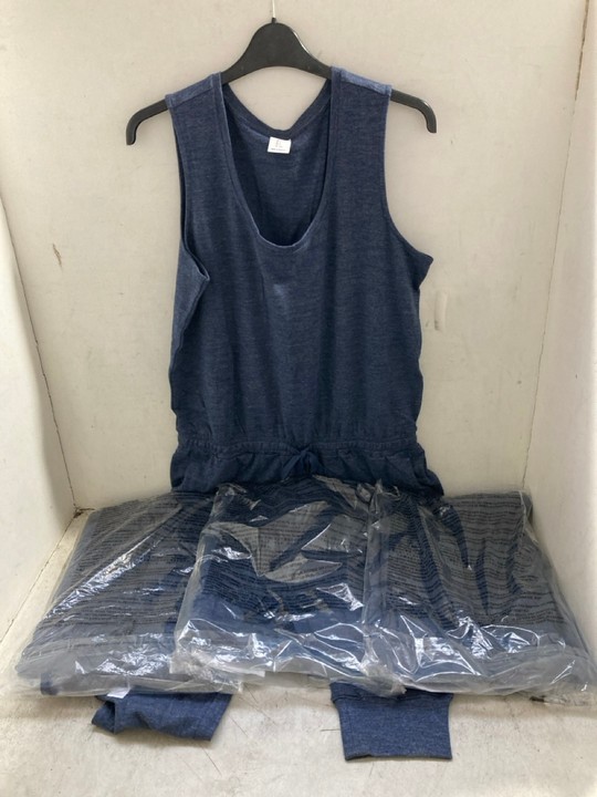 Lot 1422  
            Marchington SR15 - Parcel Delivery Only 

                
4 X SLEEVELESS LOUNGE JUMPSUITS IN NAVY - UK XS/M: LOCATION - AR6