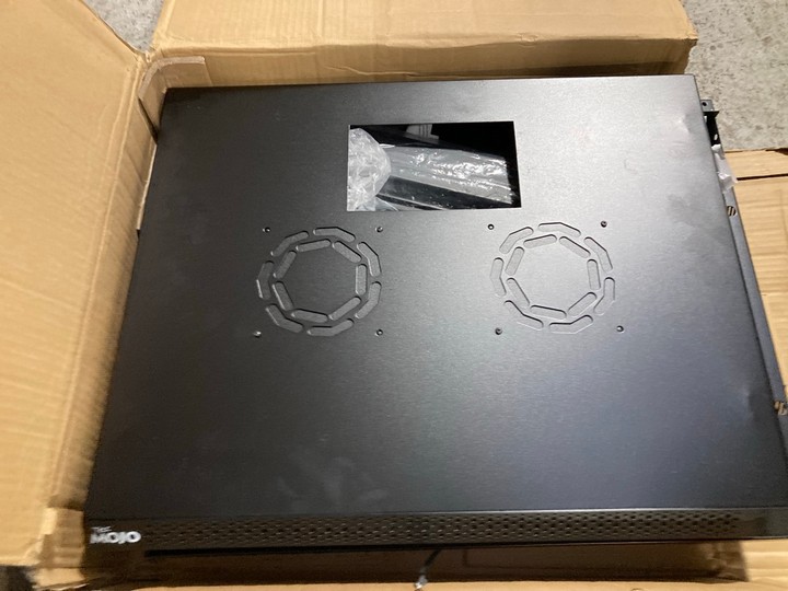 Lot 1440  
            Marchington SR15 - Parcel Delivery Only 

                
TEC MOJO STANDARD SERIES WALL MOUNTED CABINET IN BLACK: LOCATION - AR6