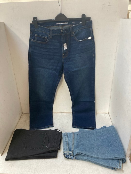 Lot 1442  
            Marchington SR15 - Parcel Delivery Only 

                
JEANS IN BLACK SIZE: 28W 32L TO INCLUDE JEANS IN LIGHT BLUE SIZE: 33W 29L & JEANS...