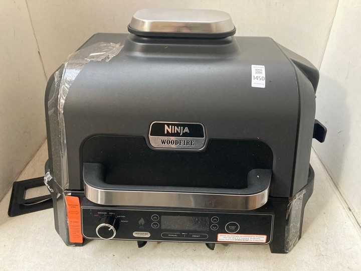 Lot 1450  
            Marchington SR15 - Parcel Delivery Only 

                
NINJA WOODFIRE ELECTRIC BBQ GRILL & SMOKER ORIGINAL RRP: £350: LOCATION - AR8
