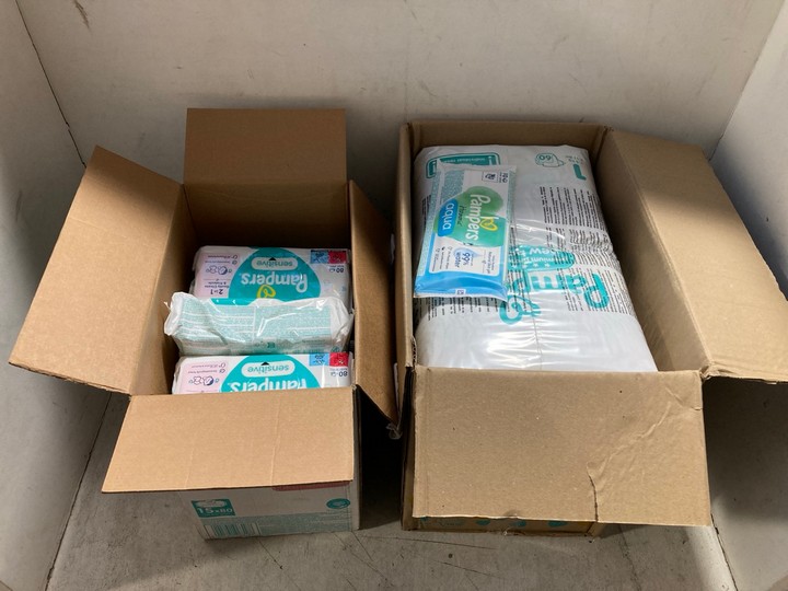 Lot 1490  
            Marchington SR15 - Parcel Delivery Only 

                
PAMPERS BOX OF APPROX 180 NEW BABY NAPPIES 4-11LBS TO INCLUDE 15 X PACKS OF PAMPE...