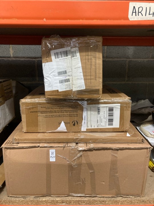 Lot 1527  
            Marchington SR15 - Parcel Delivery Only 

                
4 X ASSORTED ITEMS TO INCLUDE BABYLO ALPHA TRAVEL COT: LOCATION - AR14