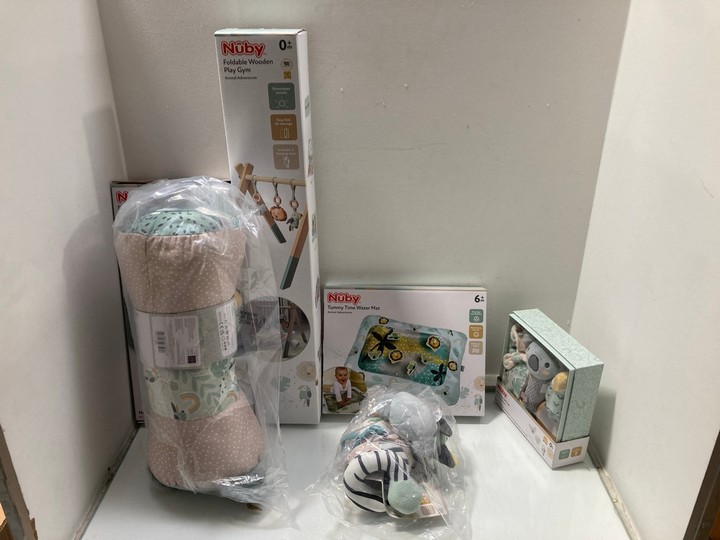 Lot 1544  
            Marchington SR15 - Parcel Delivery Only 

                
QTY OF ASSORTED BABY TODDLER ITEMS TO INCLUDE NUBY SIT & PLAY FLOOR SEAT: LOCATIO...