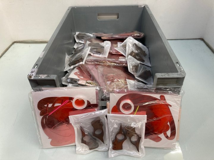 Lot 1001  
            Marchington SR14 - Parcel Delivery Only 

                
QTY OF ASSORTED BIRTHDAY PARTY DECORATIONS: LOCATION - C9