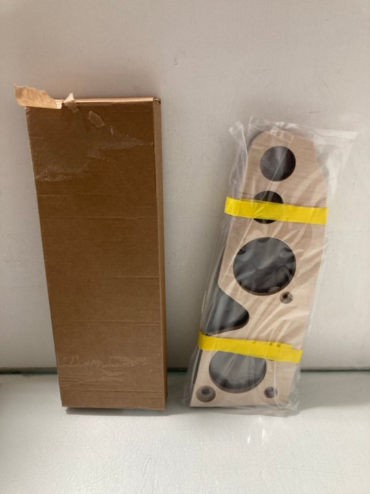 Lot 100  
            Marchington SR14 - Parcel Delivery Only 

                
AUSTIN HEALEY WOODEN RIGHT HAND DRIVE DASHBOARD IN WALNUT VENEERED - MODEL: DAS14...