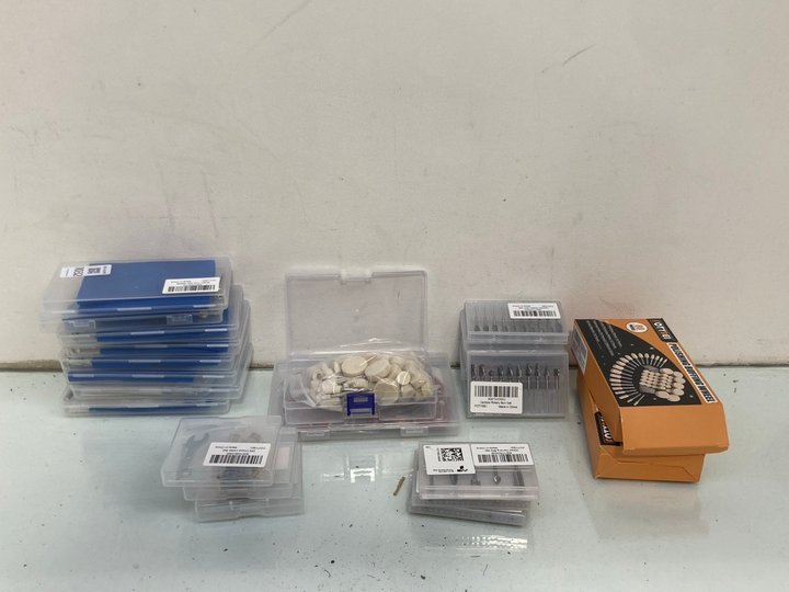 Lot 1032  
            Marchington SR14 - Parcel Delivery Only 

                
QTY OF ASSORTED DETAILING TOOLS TO INCLUDE 3 X FOTYBEI POLISHING BUFFING WHEEL SE...