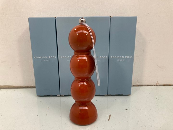 Lot 1043  
            Marchington SR14 - Parcel Delivery Only 

                
5 X ADDISON ROSS 24CM BOBBIN S & P GRINDER IN NUTMEG - MODEL: GR1023 - COMBINED O...