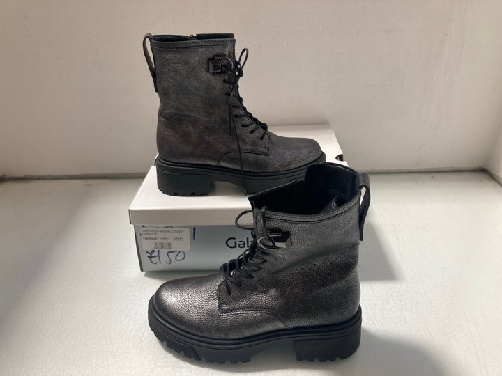 Lot 105  
            Marchington SR14 - Parcel Delivery Only 

                
GABOR LACE UP ANKLE BOOTS IN BLACK LEATHER UK SIZE 4.5: LOCATION - A3