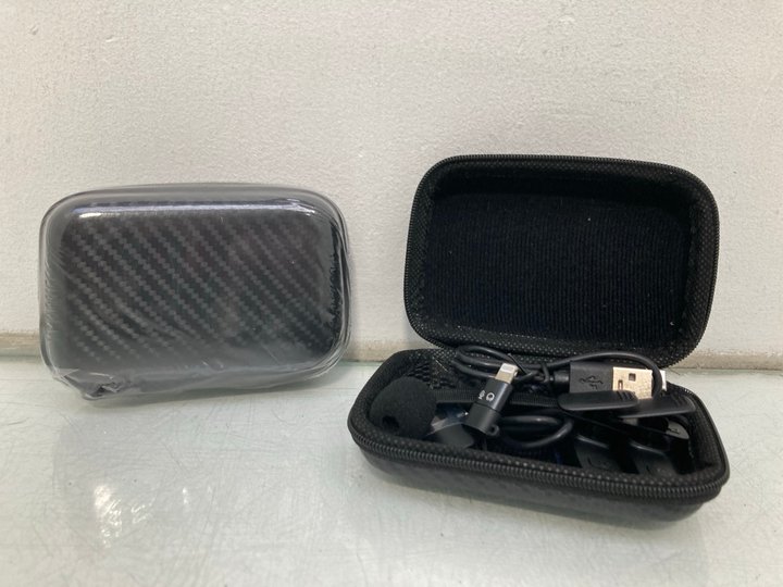 Lot 1077  
            Marchington SR14 - Parcel Delivery Only 

                
2 X WIRELESS LAVALIER 3-IN-1 MICROPHONES: LOCATION - C14