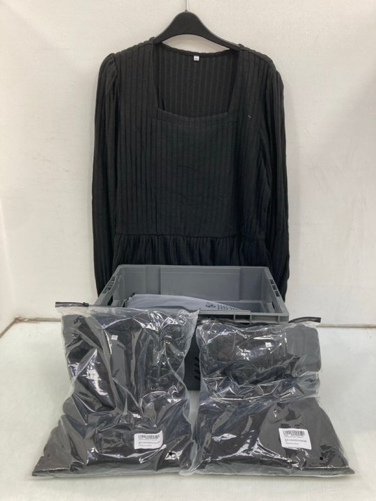 Lot 1105  
            Marchington SR14 - Parcel Delivery Only 

                
QTY OF LONG SLEEVE DRESSES IN BLACK - SIZE 2XL: LOCATION - C15