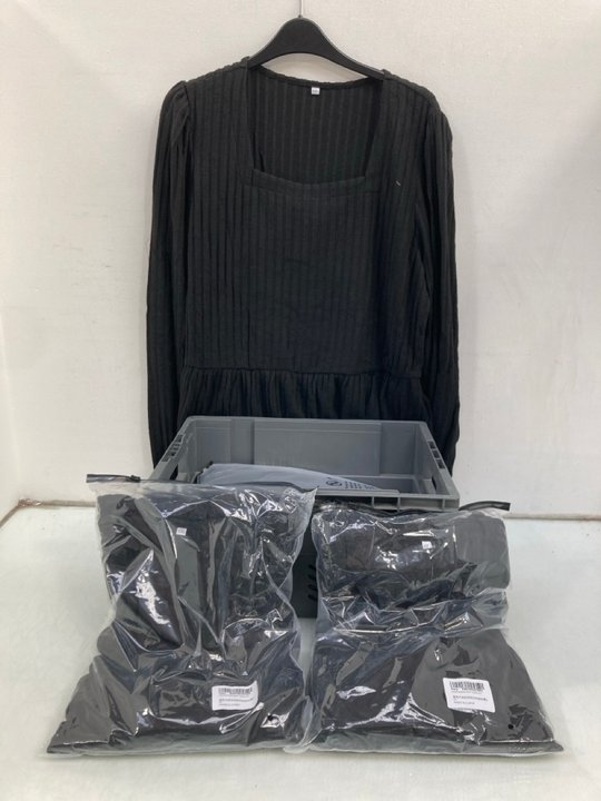 Lot 1108  
            Marchington SR14 - Parcel Delivery Only 

                
QTY OF LONG SLEEVE DRESSES IN BLACK - SIZE 2XL: LOCATION - C15