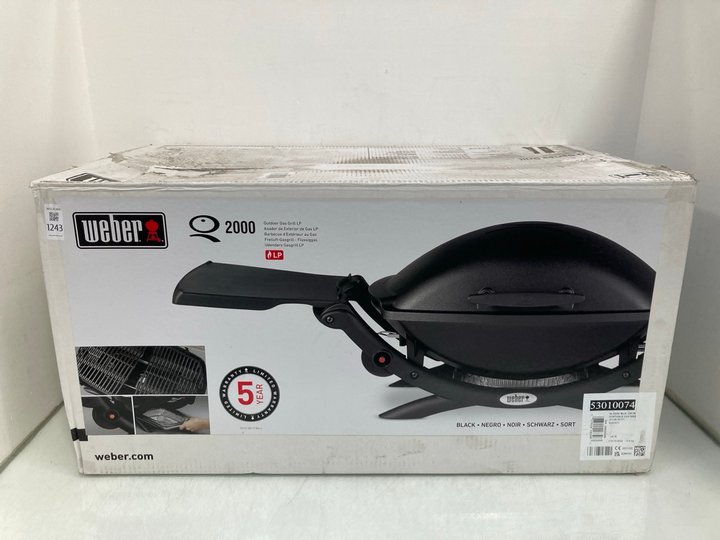 Lot 1243  
            Marchington SR14 - Parcel Delivery Only 

                
WEBER Q-2000 OUTDOOR LP GAS GRILL BBQ - ORIGINAL RRP £349: LOCATION - C21