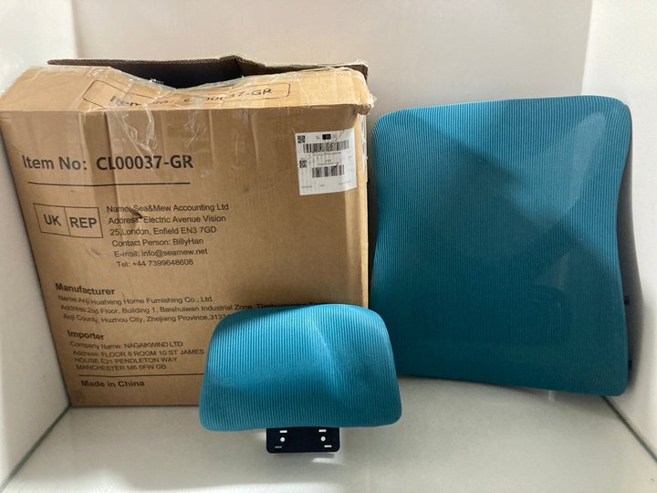 Lot 127  
            Marchington SR14 - Parcel Delivery Only 

                
BLUE FABRIC WHEELED OFFICE CHAIR: LOCATION - A3