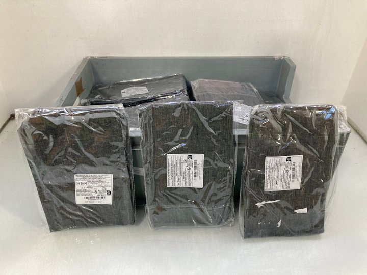 Lot 1310  
            Marchington SR14 - Parcel Delivery Only 

                
QTY OF TESSLOVE DUST COVERS IN GREY FOR CRICUT MODELS: LOCATION - D17