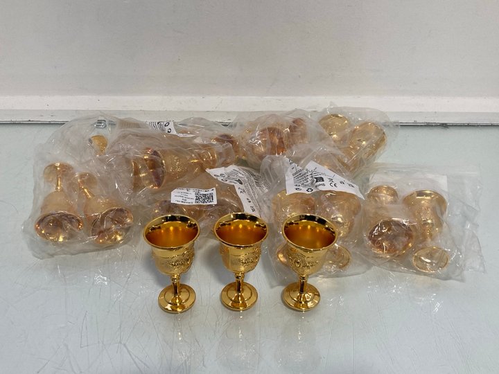Lot 1348  
            Marchington SR14 - Parcel Delivery Only 

                
QTY OF EUROPEAN HIGH GRADE GOLDEN RETRO GOBLET DECORATIONS: LOCATION - D15