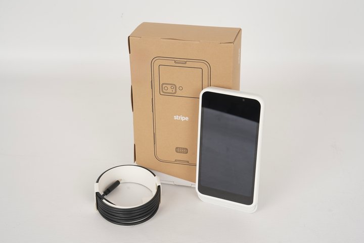 Lot 13  
            Marchington SR14 - Parcel Delivery Only 

                
STRIPE READER S700 TERMINAL - MODEL S700-GB-JLP - ORIGINAL RRP £279: LOCATION - B...