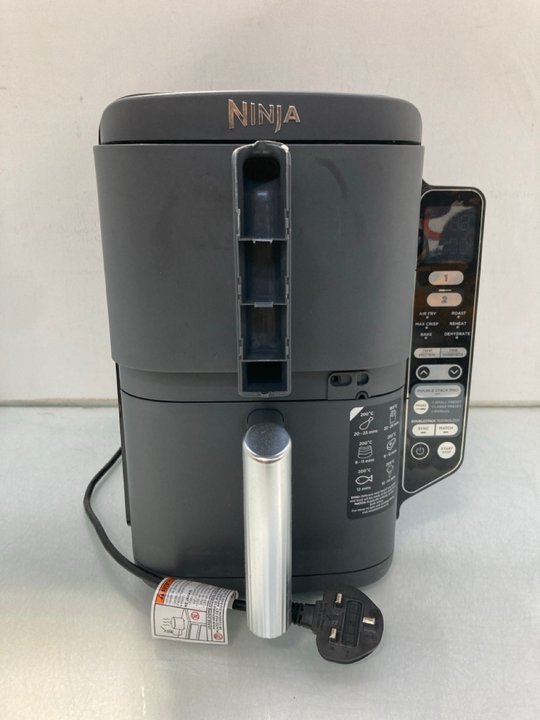 Lot 1481  
            Marchington SR14 - Parcel Delivery Only 

                
NINJA DOUBLE STACK XL 9.5L DUAL DRAWER AIR FRYER - MODEL: SL451UK: LOCATION - D8