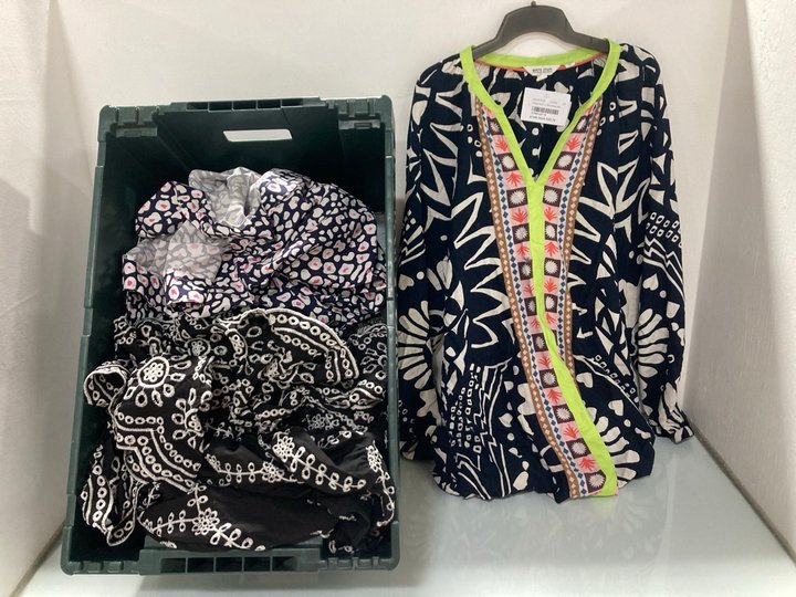 Lot 1515  
            Marchington SR14 - Parcel Delivery Only 

                
QTY OF ASSORTED WOMENS CLOTHING IN VARIOUS SIZES TO INCLUDE WHITE STUFF LIV MIDI ...