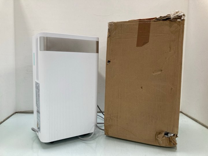 Lot 1565  
            Marchington SR14 - Parcel Delivery Only 

                
2 X KALORIK 12L DEHUMIDIFIERS WITH 2L WATER TANK AND TIMER - MODEL: OL12-BD031K -...