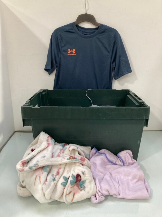 Lot 1596  
            Marchington SR14 - Parcel Delivery Only 

                
QTY OF ASSORTED CHILDREN'S CHRISTMAS CLOTHING TO INCLUDE GEORGE BABY CHRISTMAS PY...