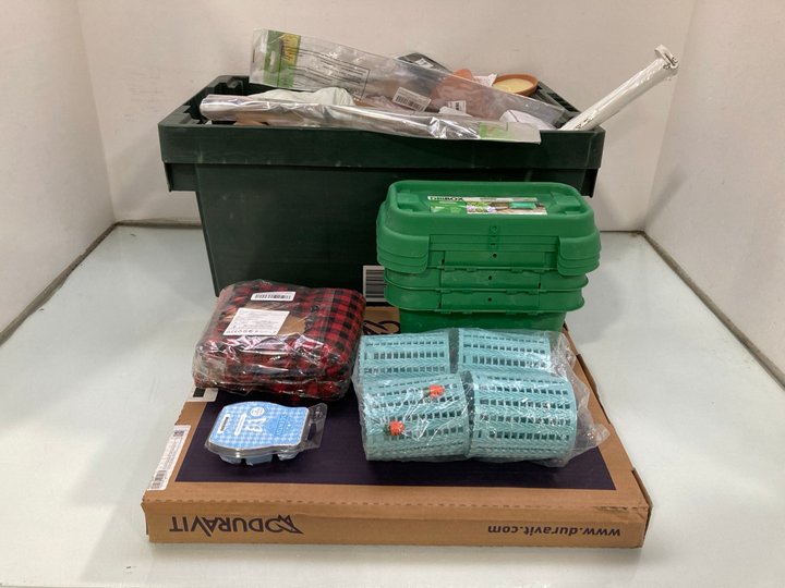 Lot 1607  
            Marchington SR14 - Parcel Delivery Only 

                
QTY OF ASSORTED ITEMS TO INCLUDE DURAVIT STARCK 3 TOILET SEAT IN WHITE: LOCATION ...