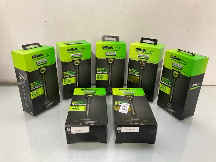 Lot 1615  
            Marchington SR14 - Parcel Delivery Only 

                
7 X GILLETTE LABS RAZORS WITH EXFOLIATING BARS TO INCLUDE BLACK & GOLD EDITION (1...