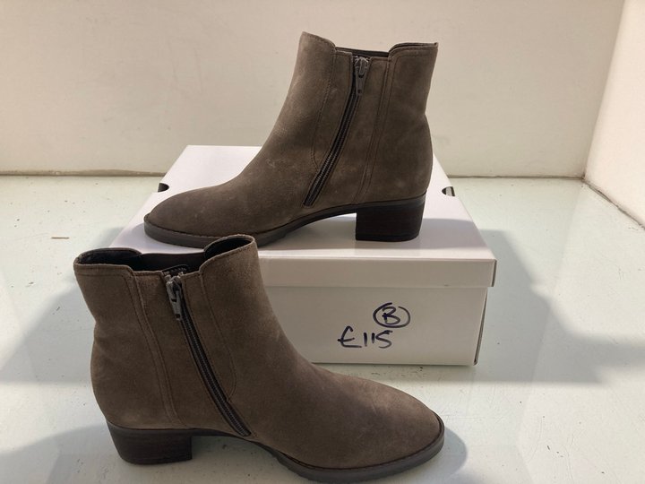Lot 171  
            Marchington SR14 - Parcel Delivery Only 

                
GABOR SUEDE TAUPE ANKLE BOOTS UK SIZE 4.5: LOCATION - A5