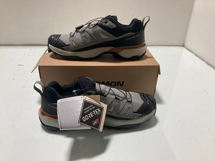Lot 185  
            Marchington SR14 - Parcel Delivery Only 

                
SALOMON ULTRA 360 LTR GTX OUTDOOR TRAINERS IN GREY UK SIZE 8.5 - ORIGINAL RRP £11...