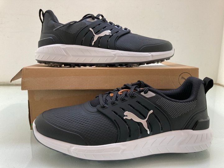 Lot 207  
            Marchington SR14 - Parcel Delivery Only 

                
PUMA IGNITE ELEVATE 2 TOUR TRAINERS IN BLACK/SILVER UK SIZE 9: LOCATION - A7
