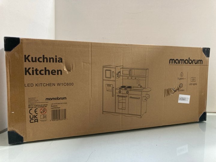 Lot 225  
            Marchington SR14 - Parcel Delivery Only 

                
MAMABRUM LED TOY KITCHEN SET - MODEL: W1C600 - ORIGINAL RRP £103: LOCATION - A7
