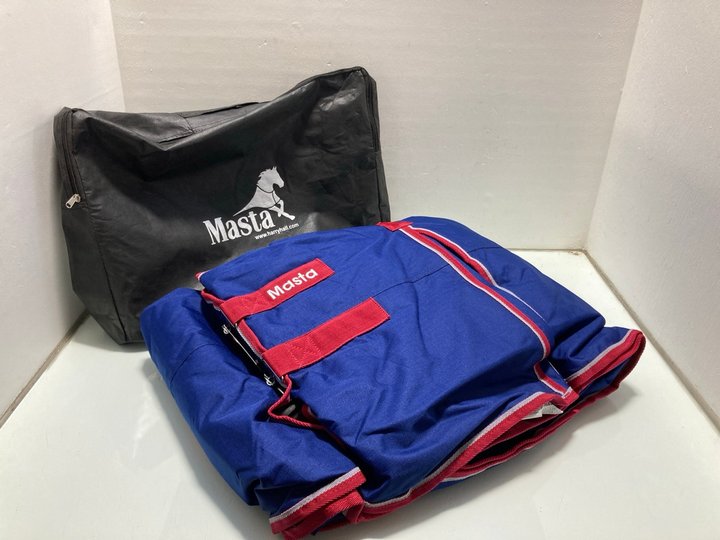 Lot 233  
            Marchington SR14 - Parcel Delivery Only 

                
VENTOMASTA 200G COMBO NECK TURNOUT IN NAVY BLUE: LOCATION - A8