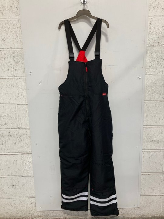 Lot 244  
            Marchington SR14 - Parcel Delivery Only 

                
FORTDRESS DEEP NIGHT 1 PIECE WORK OVERALLS UK SIZE L: LOCATION - A8