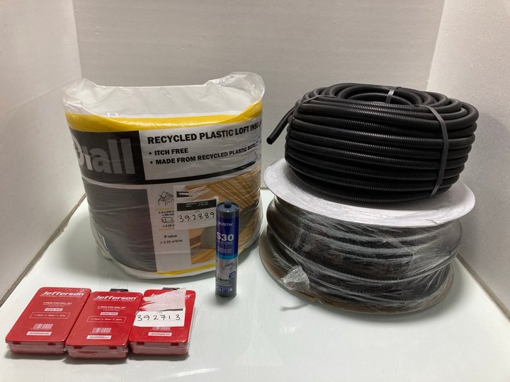 Lot 246  
            Marchington SR14 - Parcel Delivery Only 

                
QTY OF ASSORTED HARDWARE ITEMS TO INCLUDE BOSTIK S30 SILICONE (18+ ID REQUIRED): ...