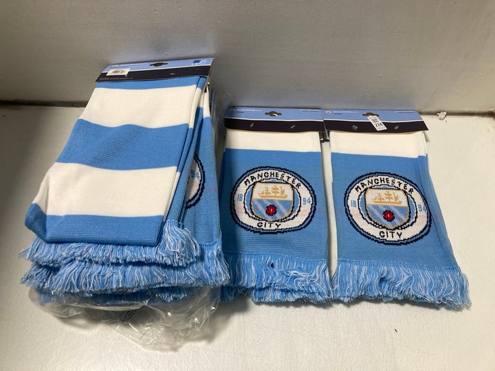 Lot 274  
            Marchington SR14 - Parcel Delivery Only 

                
QTY OF MANCHESTER CITY FOOTBALL CLUB SCARVES: LOCATION - A10