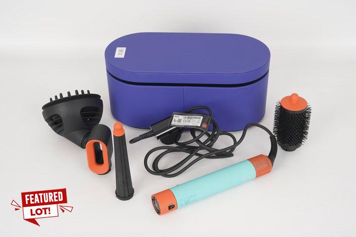 Lot 27  
            Marchington SR14 - Parcel Delivery Only 

                
DYSON AIRWRAP I.D MULTI-STYLER & DRYER WITH DIFFUSER - CERAMIC PATINA/TOPAZ - MOD...