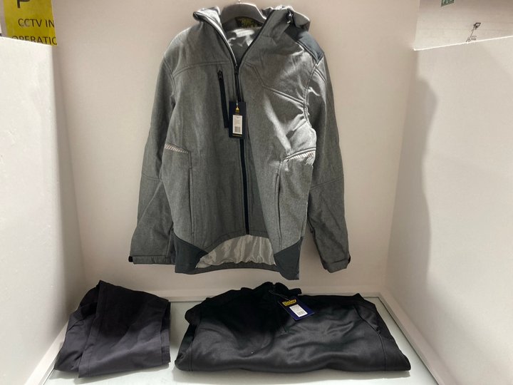 Lot 305  
            Marchington SR14 - Parcel Delivery Only 

                
3 X ASSORTED MEN'S CLOTHING IN ASSORTED SIZES TO INCLUDE BISLEY WORKWEAR MECHANIC...