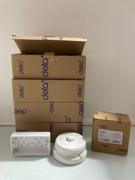 Lot 312  
            Marchington SR14 - Parcel Delivery Only 

                
4 X BOXES OF 10 DETA 2 GANG 25MM PATTRESS BOXES - MODEL: VC1223 TO INCLUDE 2 X DE...