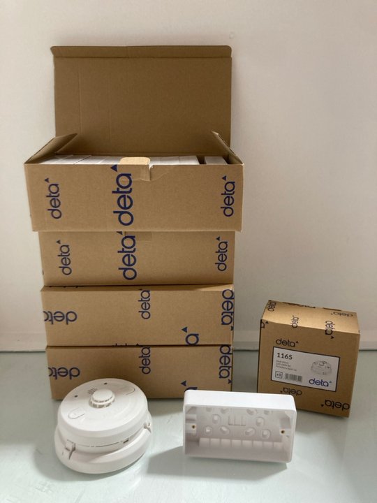 Lot 313  
            Marchington SR14 - Parcel Delivery Only 

                
4 X BOXES OF 10 DETA 2 GANG 25MM PATTRESS BOXES - MODEL: VC1223 TO INCLUDE 2 X DE...